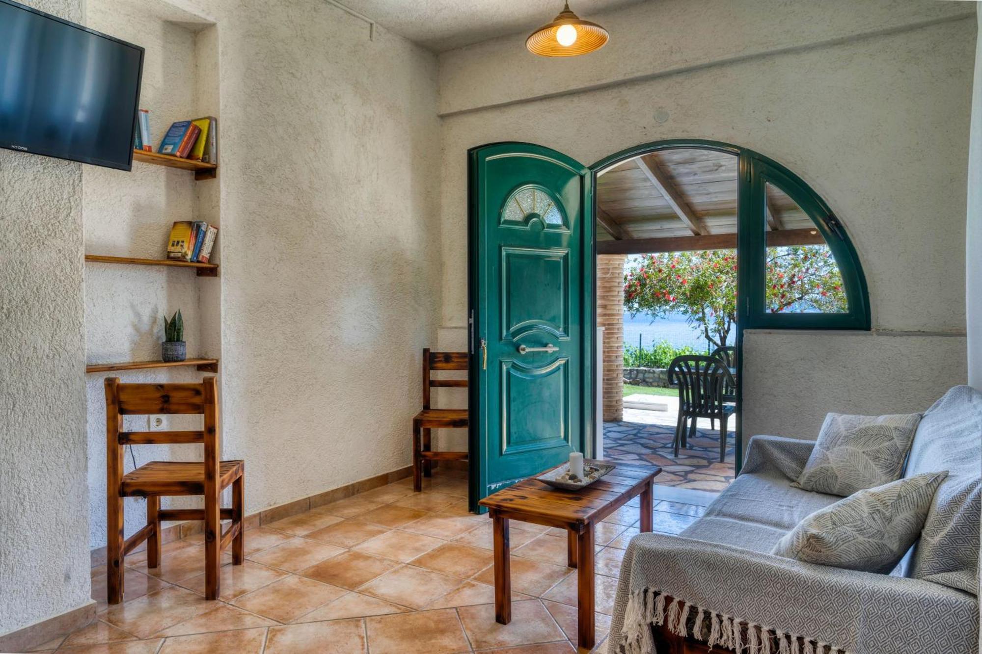 Anatoli Apartments - Tranquil Location & Stunning Views, By Zantewize Marathias  Ruang foto