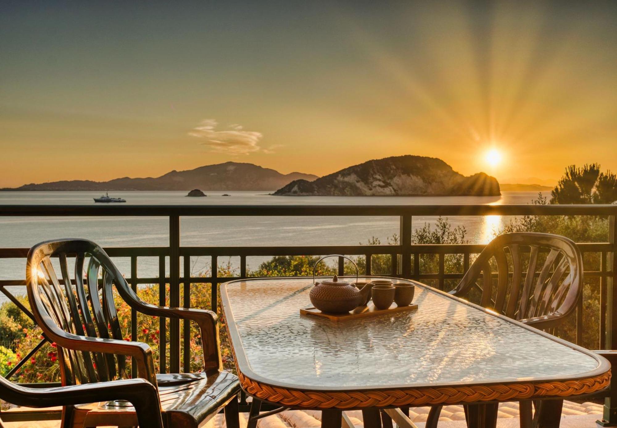 Anatoli Apartments - Tranquil Location & Stunning Views, By Zantewize Marathias  Ruang foto